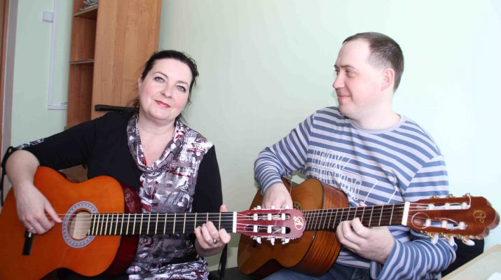 Na scene nuzhno zhit a ne kazatsja